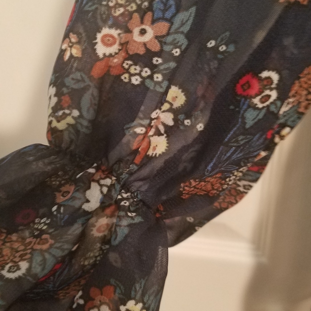 NWT Meaneor Sheer Blouse (A6) - Picture 3 of 4